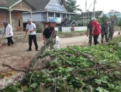 Koramil 1411 05 Bontobahari Gelar Aksi Bersih bersih di Lingkungan Tanah Lembang