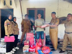 Dinsos Bulukumba Serahkan Bantuan Kepada Korban Kebakaran di Bontomanai