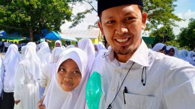Hari Pertama Sekolah, Para Ayah Diimbau Antar Anaknya ke Sekolah