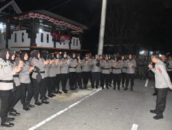 Polwan Polres Bulukumba Terima Ucapan Selamat HUT ke-77 di Tengah Tugas Pengamanan Unras