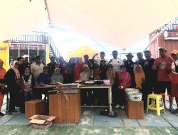 Komunitas Cinta Sedekah Gelar Sarapan Bersama dengan Warga di Pantai Merpati