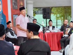 Bupati Andi Utta Bersama Ketua TP PKK Jamu Ratusan Santri dari Berbagai Daerah di Indonesia 