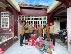 Sejumlah Korban Angin Kencang di Terima Bantuan Dari Dinsos Bulukumba