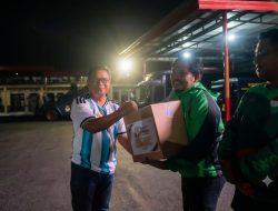 Brimob Polda Sulsel Rayakan HUT Bhayangkara dengan Nobar dan Bansos