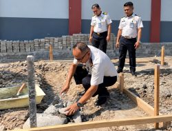 Kalapas Bulukumba Letakkan Batu Pertama Pembangunan Mushallah