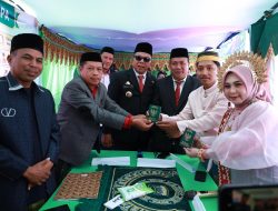 Unik!  Sepasang Pengantin Menikah di Arena Jambore Pelayanan Publik Bulukumpa